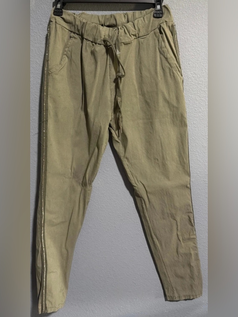 Italian Magic Pants Women's Green Solid Flat Front Drawstring Pants One Size